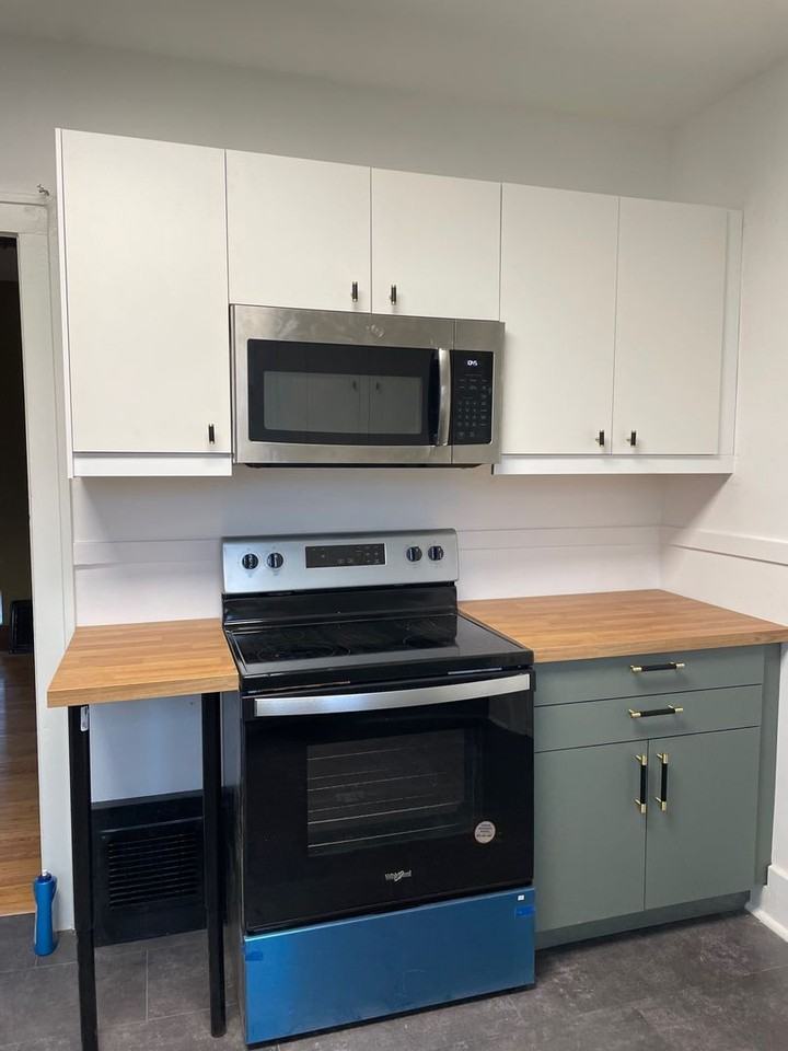 2852 Waters Rd - Photo 3 of 50