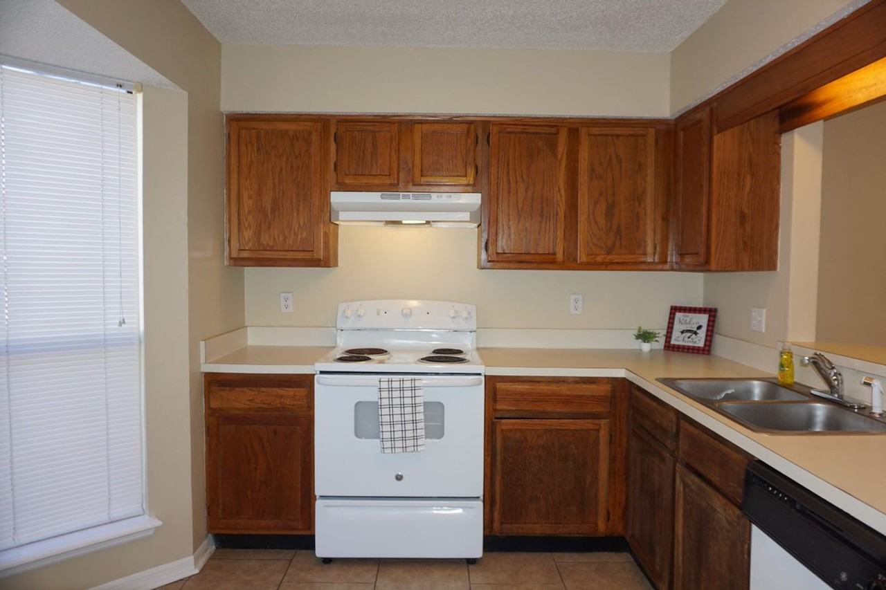 5642 Bryner Dr - Photo 2 of 13