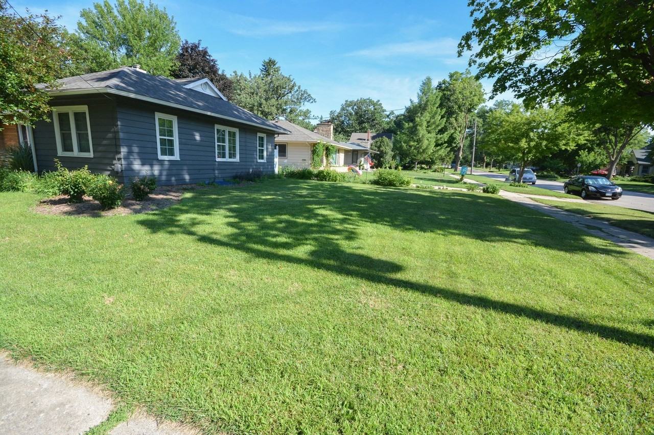 705 10th St Sw - Photo 2 of 19