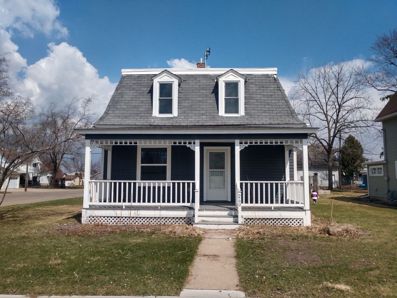 240 2nd Ave - Photo 2 of 15