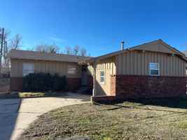 featured image of 6924 Nw 60th Dr