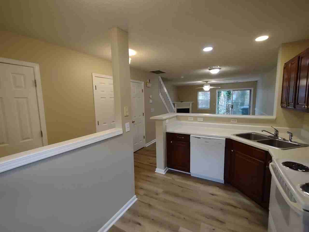 10215 Reindeer Way Ln - Photo 5 of 20