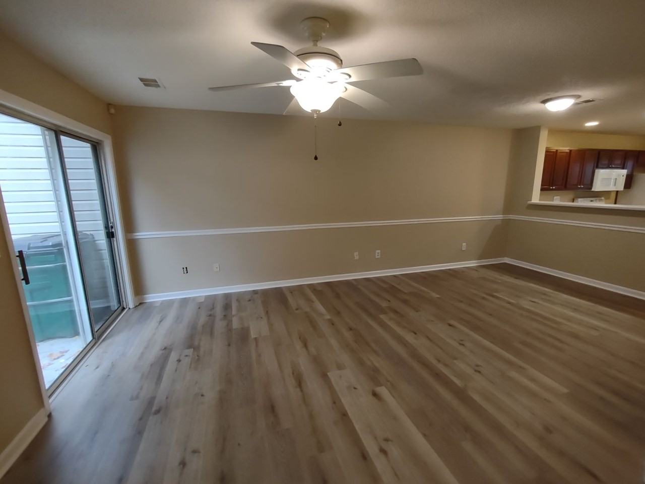 10215 Reindeer Way Ln - Photo 7 of 20