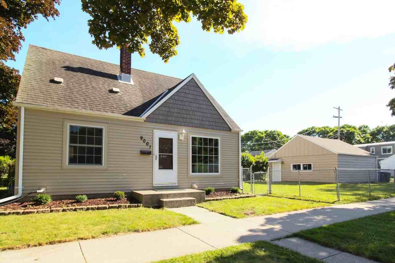 9001 W Concordia Ave - Photo 2 of 10