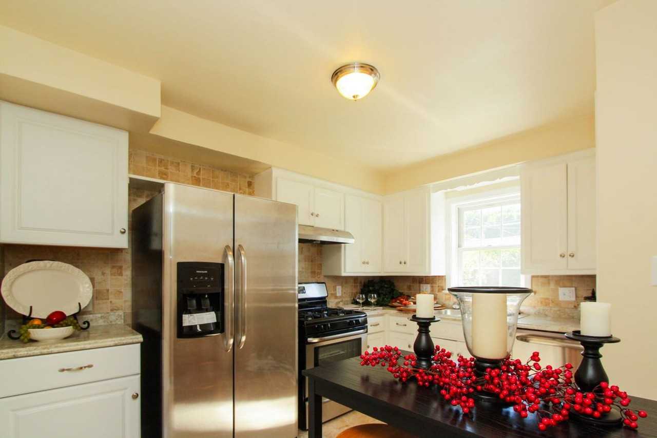 9001 W Concordia Ave - Photo 5 of 10