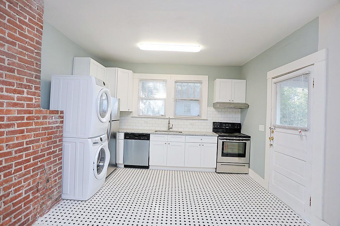 1330 Se 36th St - Photo 2 of 20