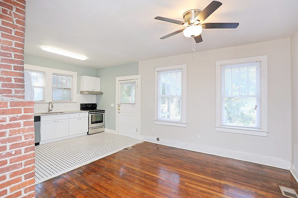 1330 Se 36th St - Photo 3 of 20