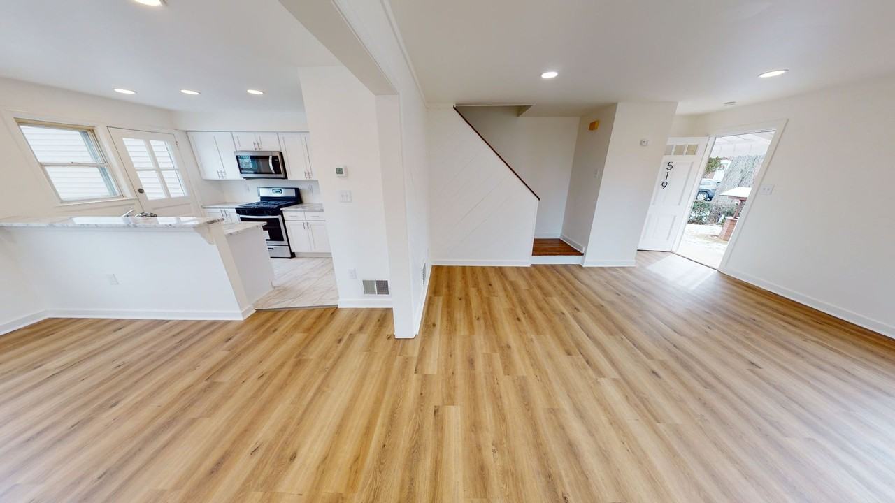 519 Vine St - Photo 4 of 13
