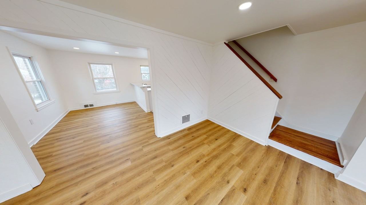 519 Vine St - Photo 6 of 13