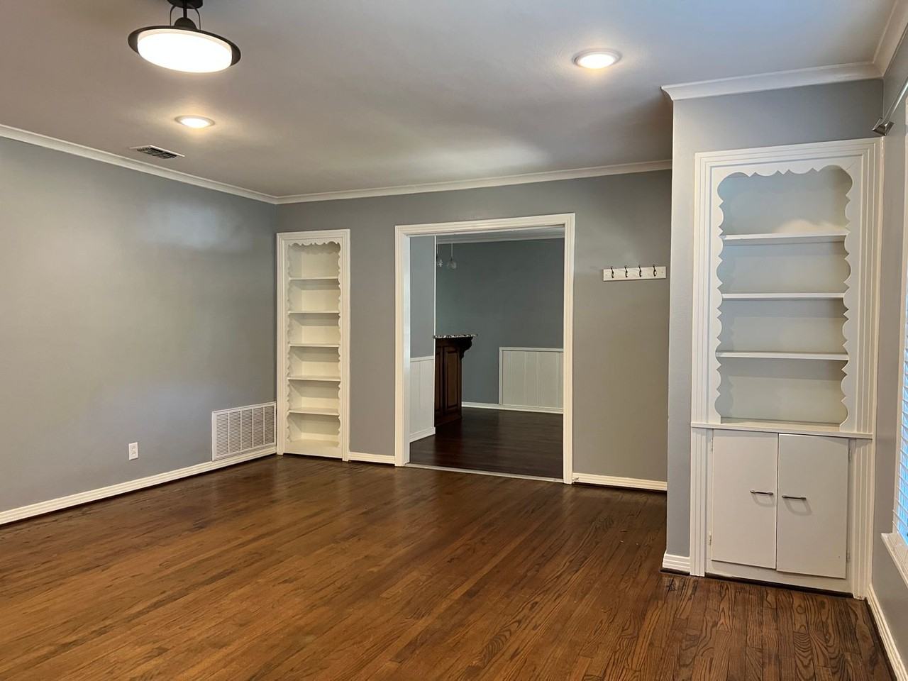 1225 San Antonio St - Photo 7 of 31