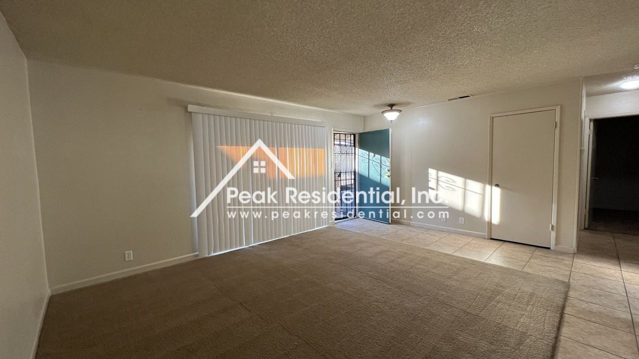 504 Roundtree Ct - Photo 6 of 25