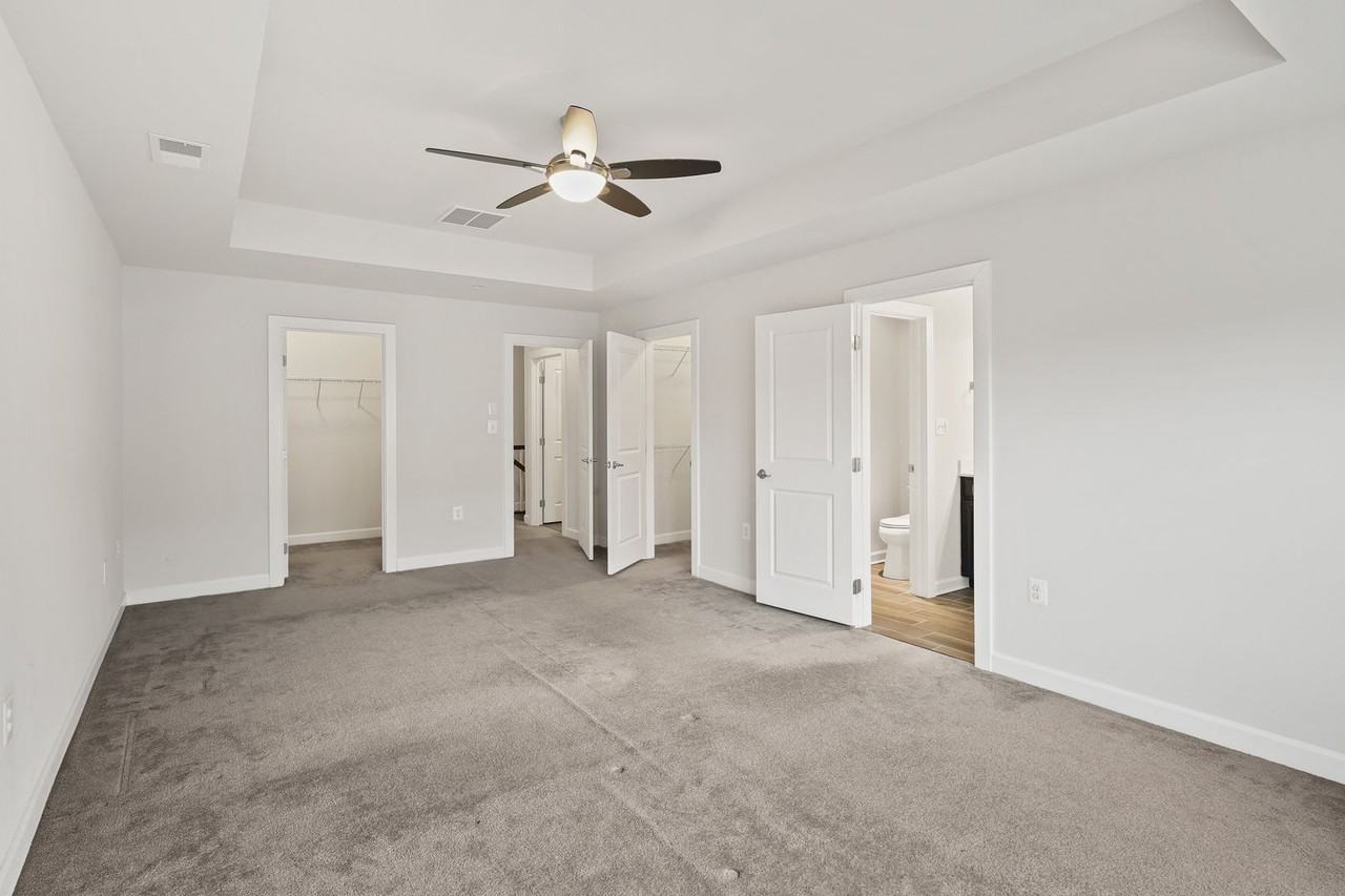 7211 Howison Hill Ln - Photo 2 of 20