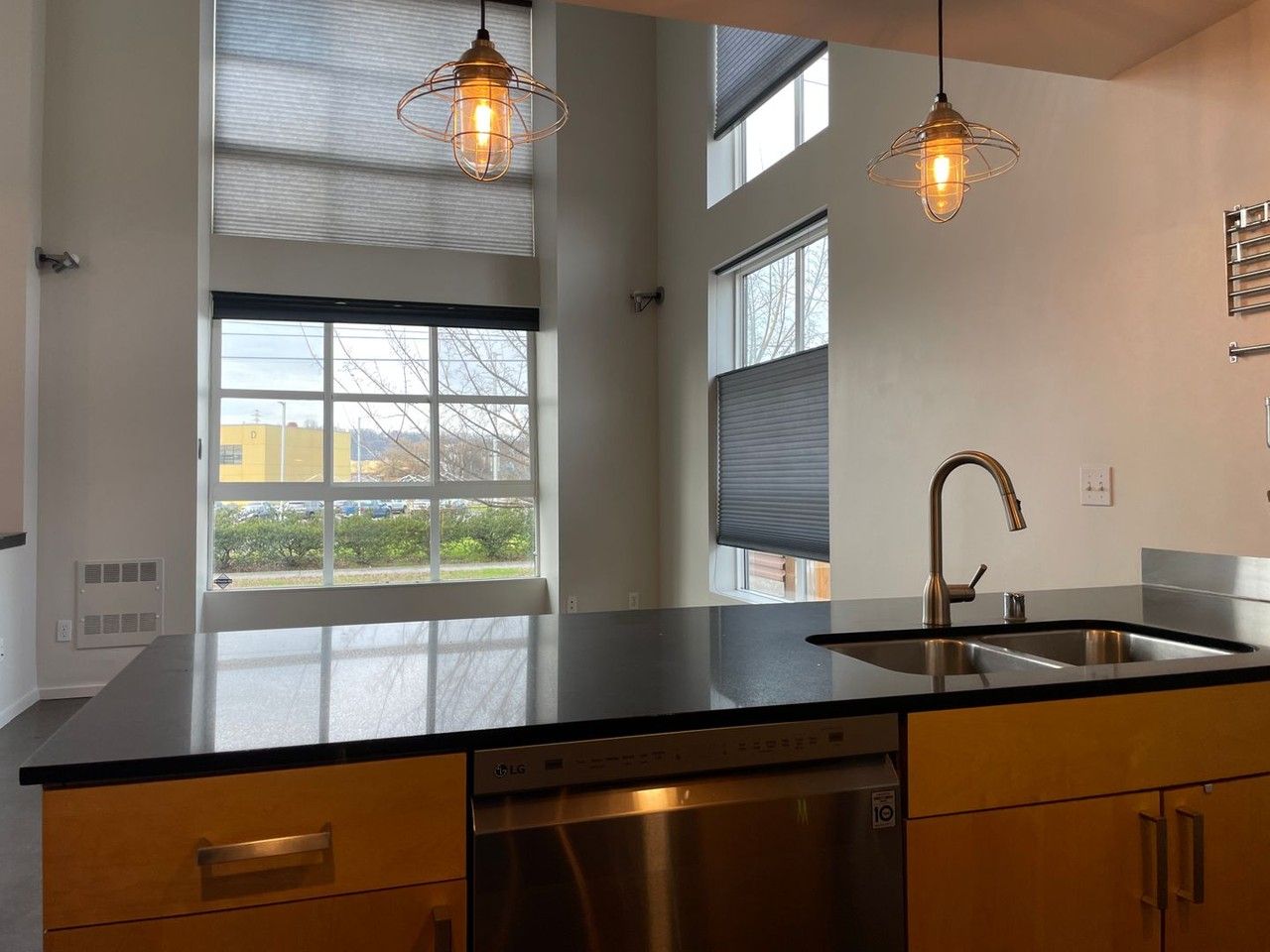 6708 Corson Ave S #A - Photo 6 of 27