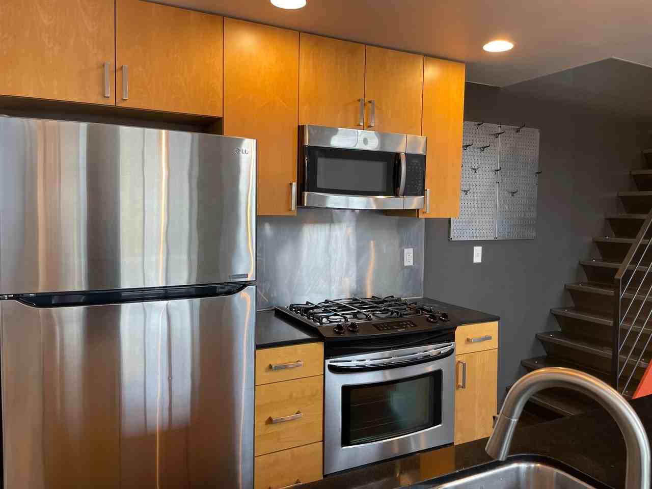 6708 Corson Ave S #A - Photo 7 of 27