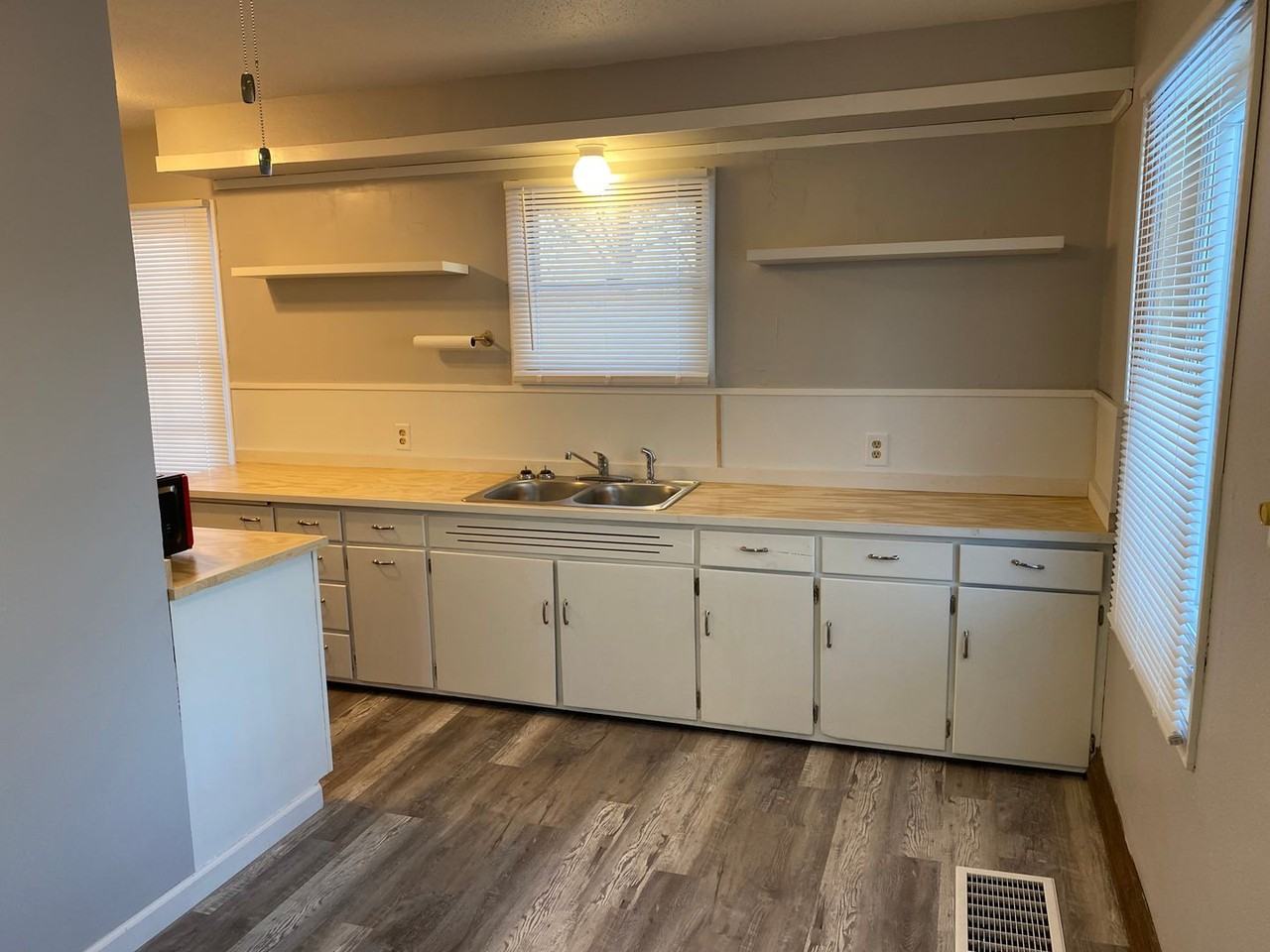 511 1/2 S Bellis St - Photo 2 of 15