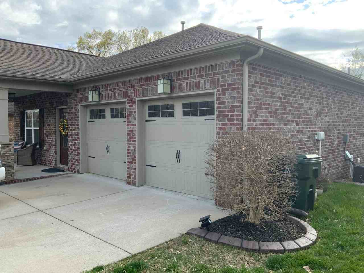 2164 Kirkwall Dr - Photo 3 of 33