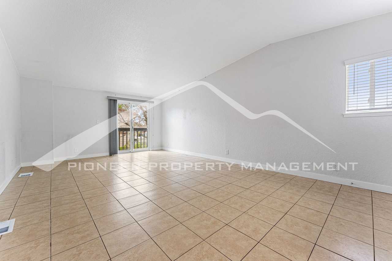 7110 E 63rd Ave - Photo 2 of 16