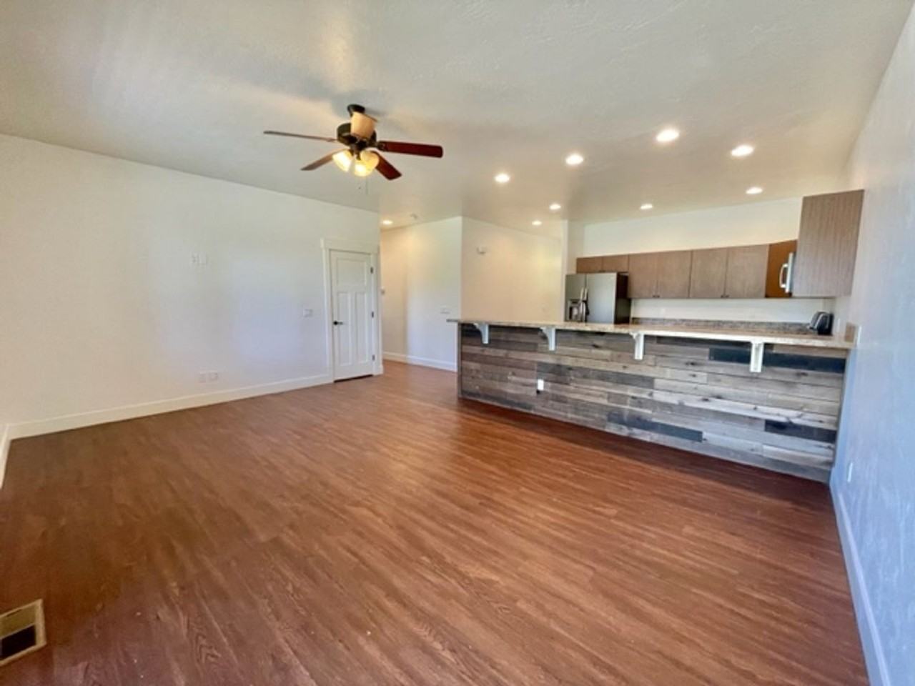 162 Aspenglow Blvd - Photo 2 of 16