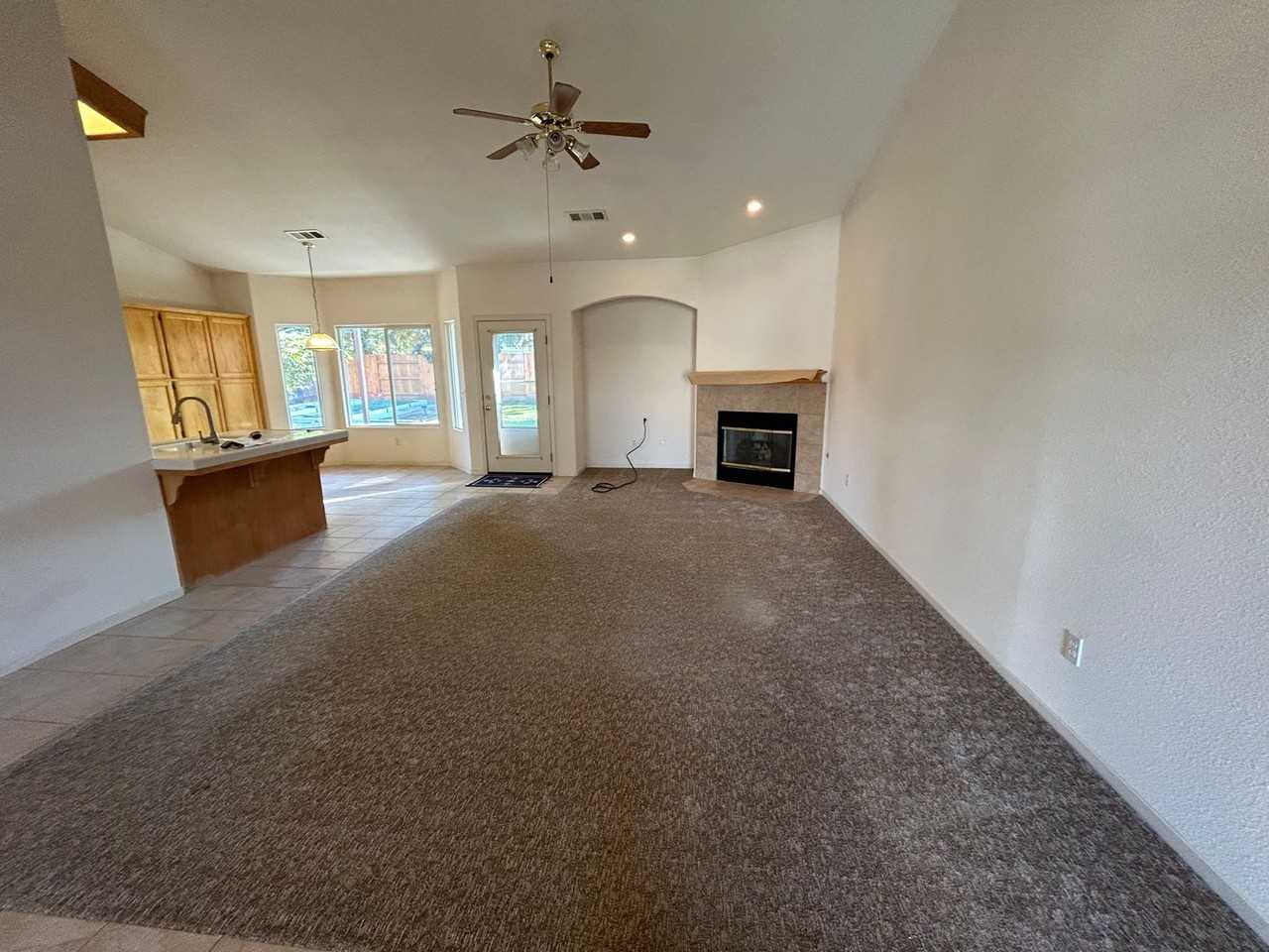 2737 W Oakridge Ave - Photo 2 of 14