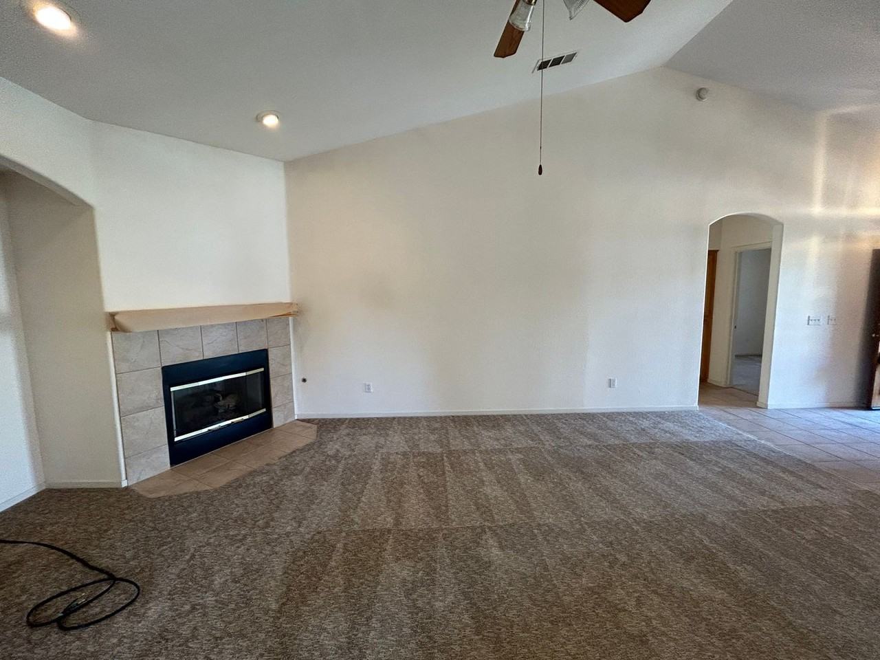 2737 W Oakridge Ave - Photo 3 of 14