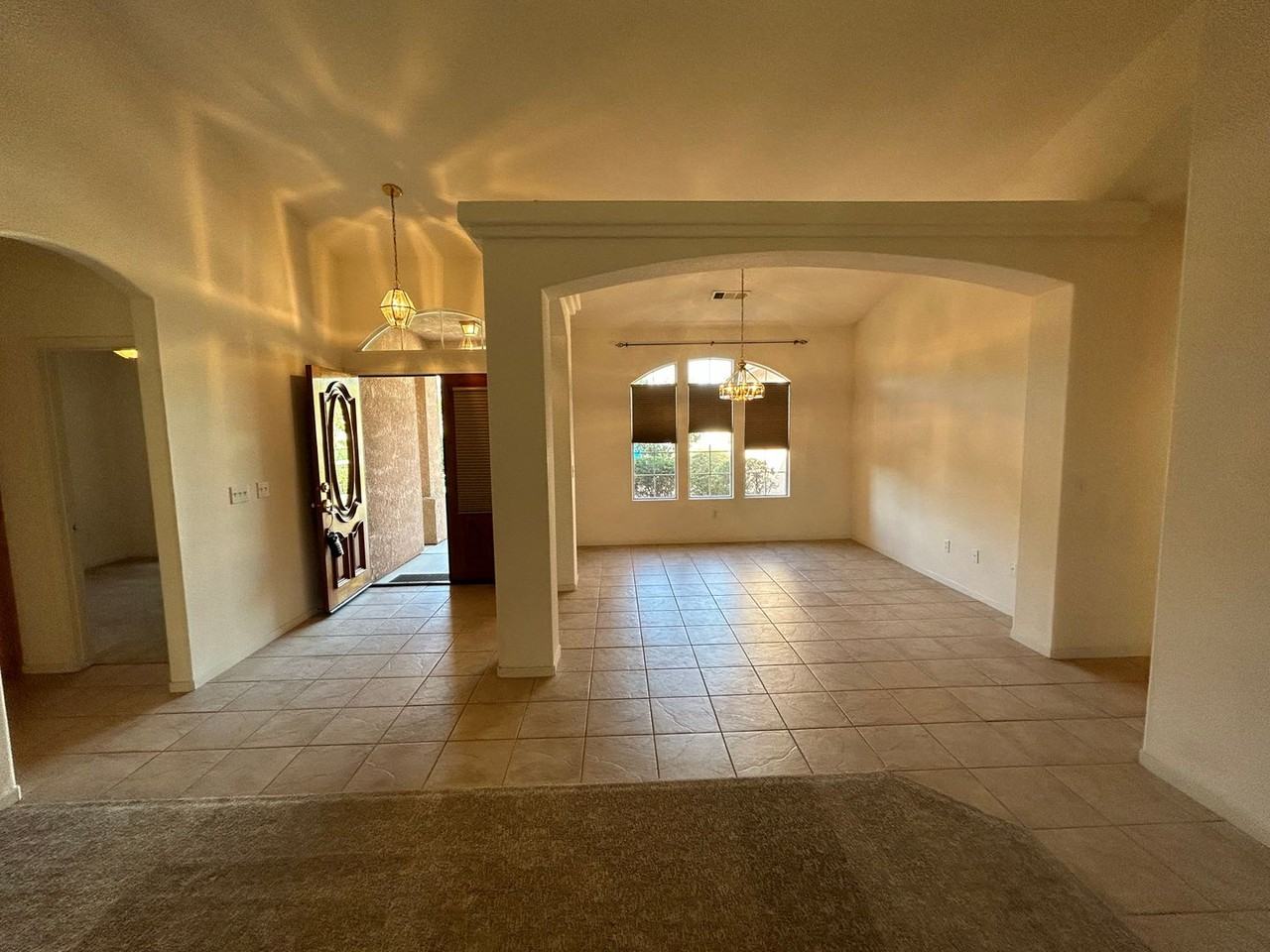 2737 W Oakridge Ave - Photo 5 of 14