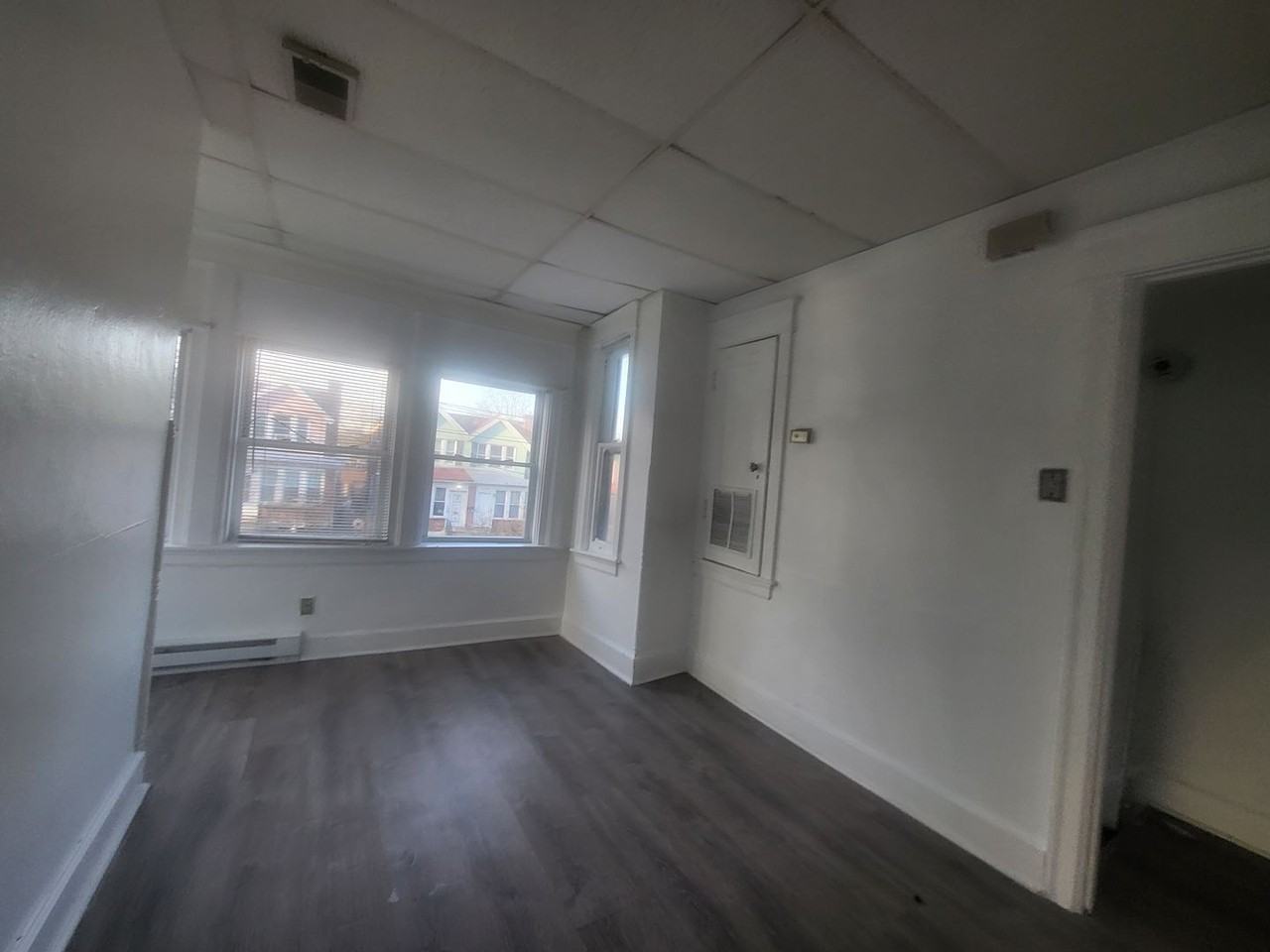 2212 W Liberty St - Photo 4 of 10