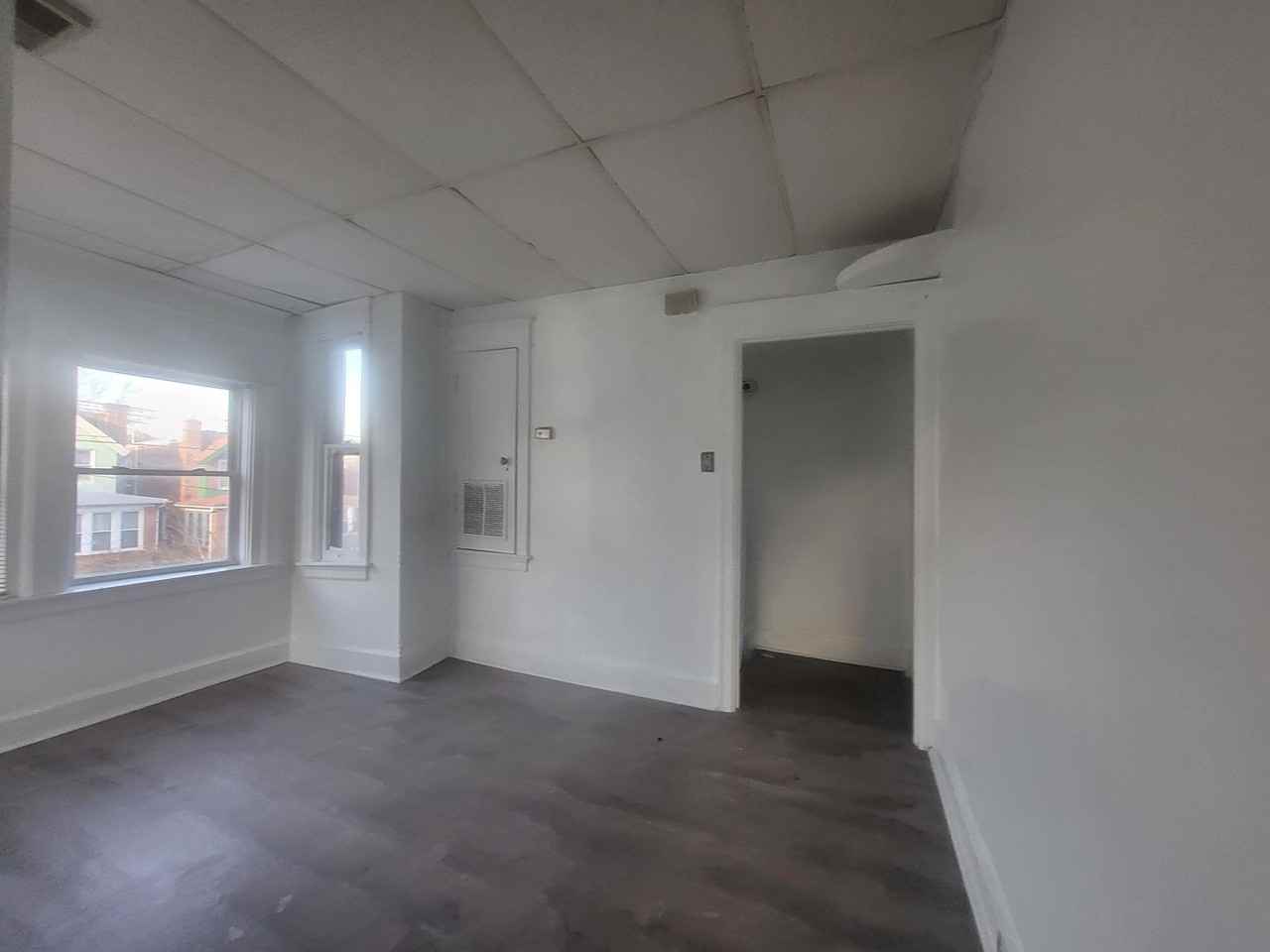 2212 W Liberty St - Photo 7 of 10