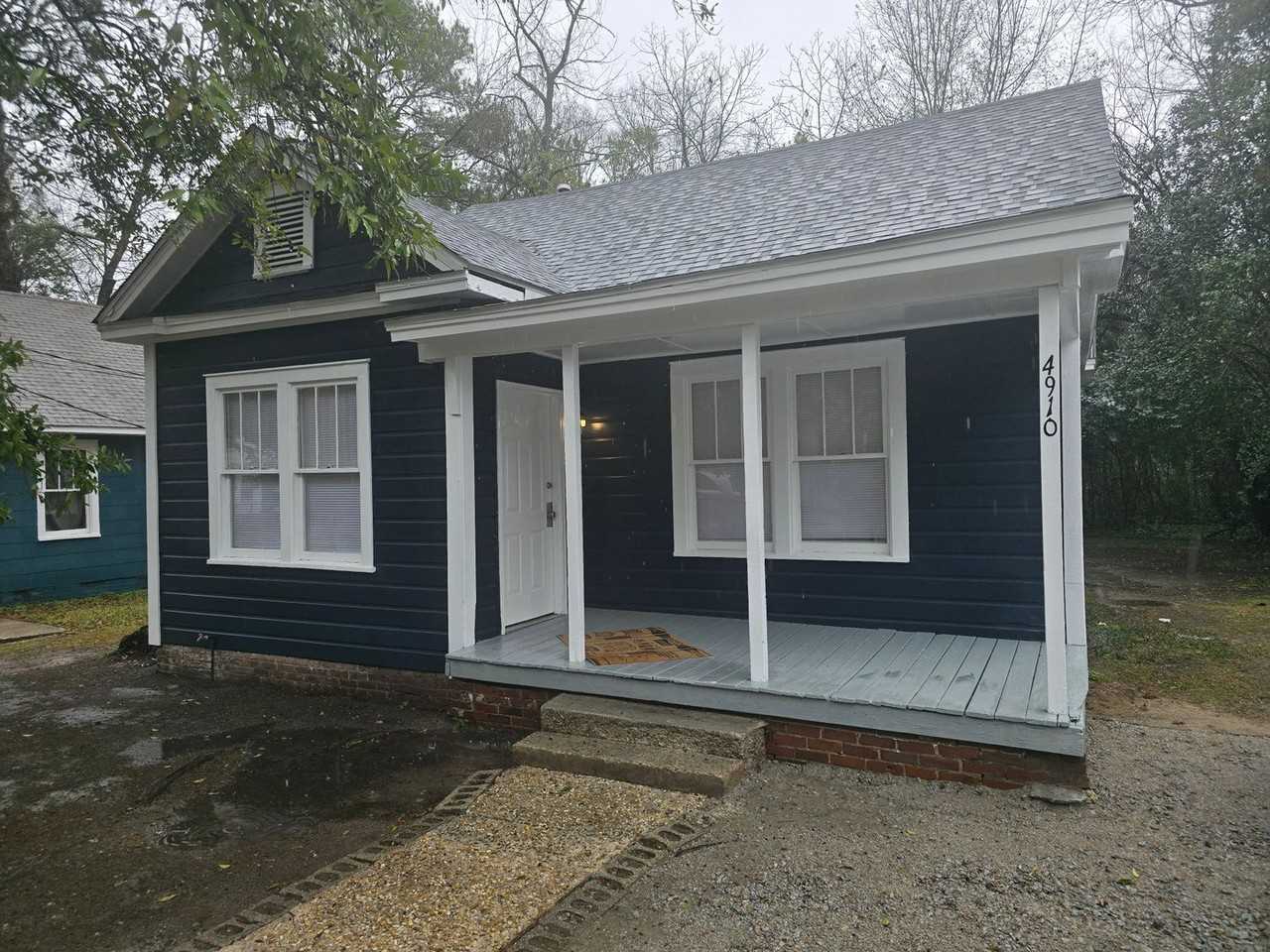 4910 James St - Photo 2 of 18