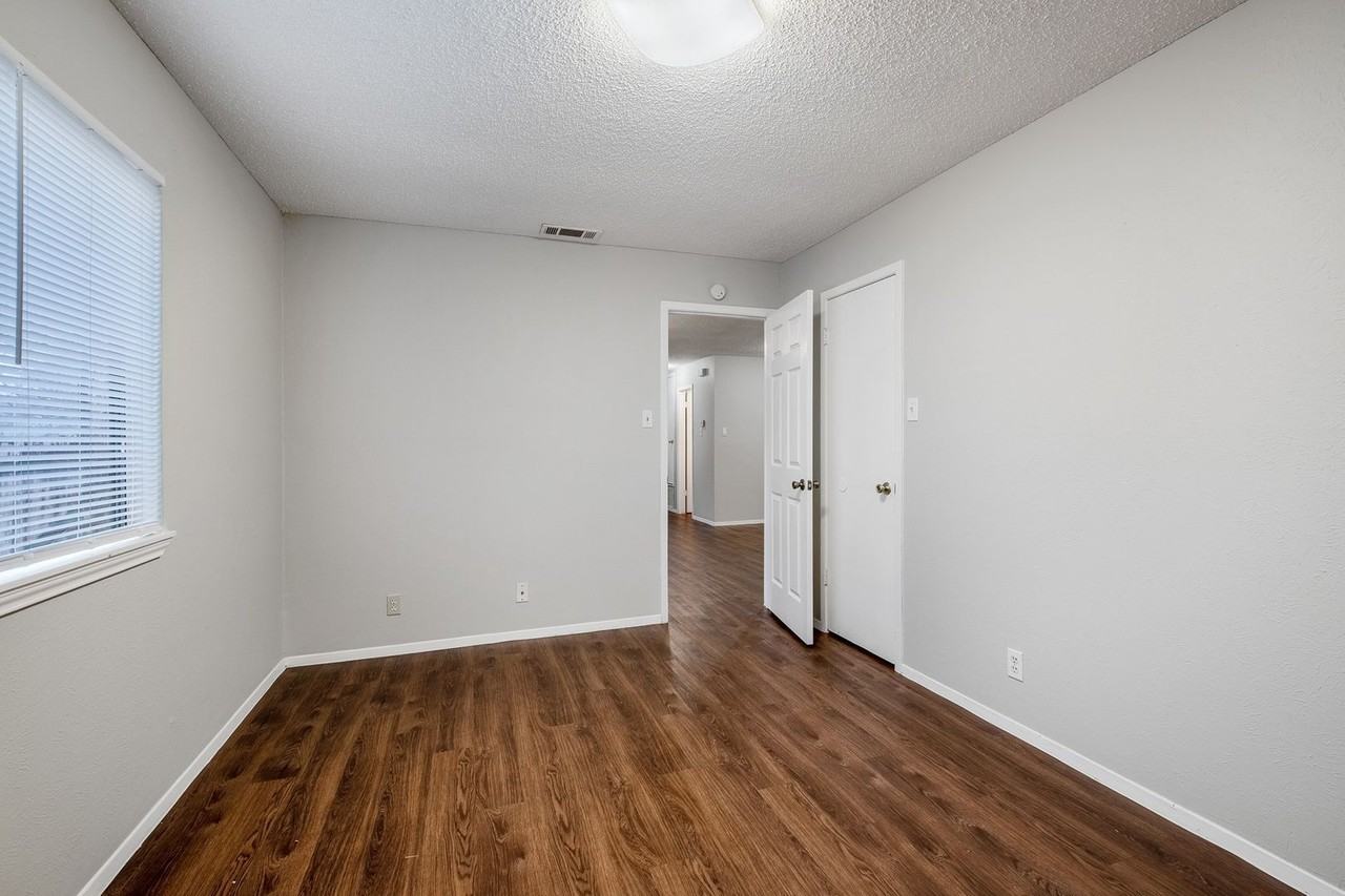 604B Misty Morning Way - Photo 2 of 23