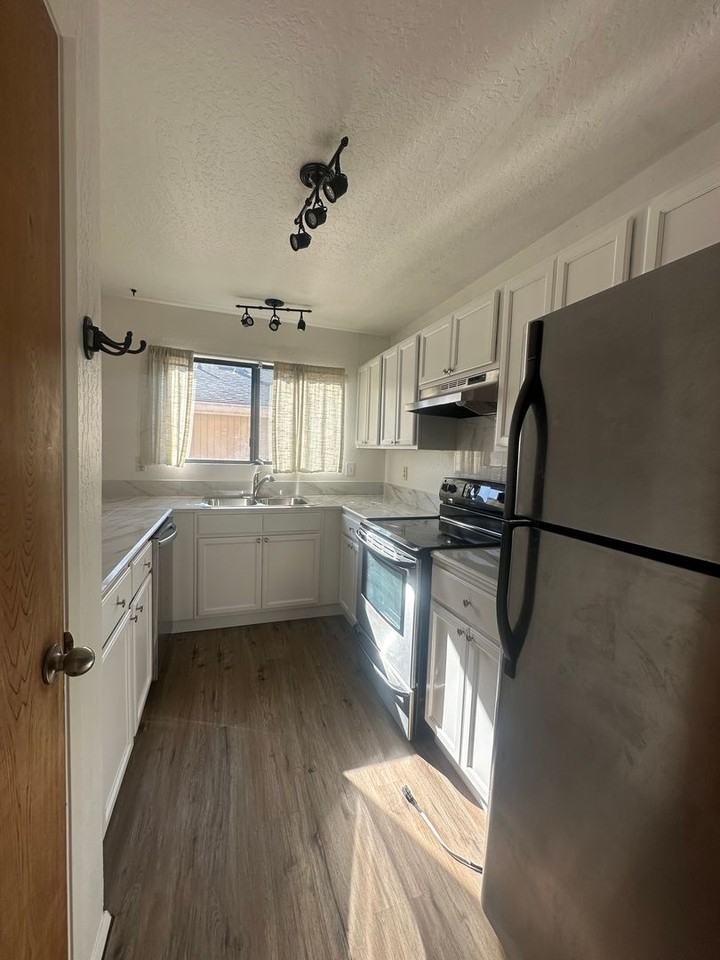 3326 Fairway Dr - Photo 5 of 18