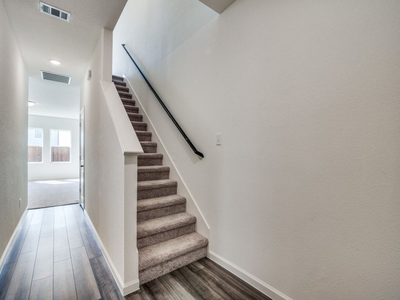 6231 Old Bridge Way - Photo 4 of 26