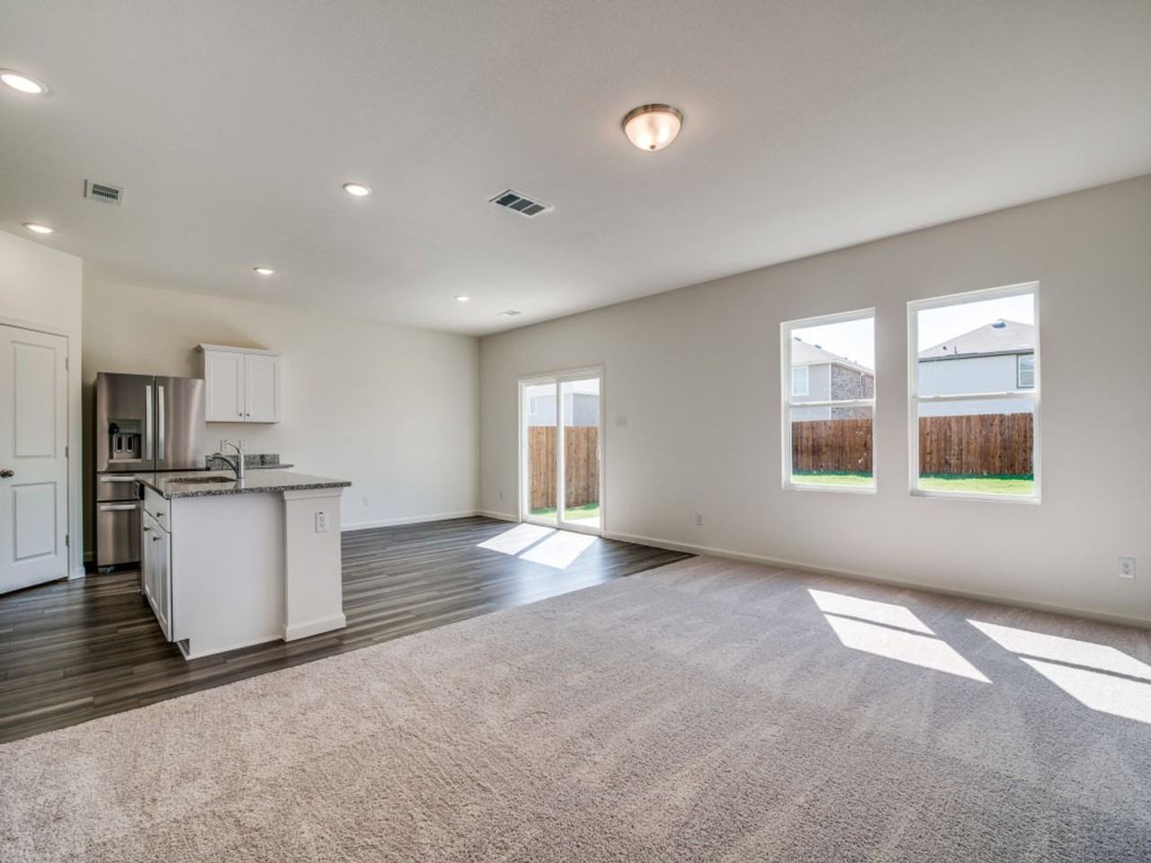 6231 Old Bridge Way - Photo 7 of 26