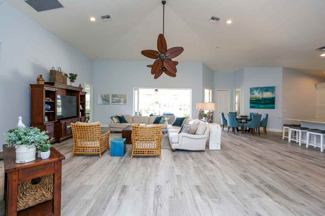 1480 Curlew Ave - Photo 4 of 50