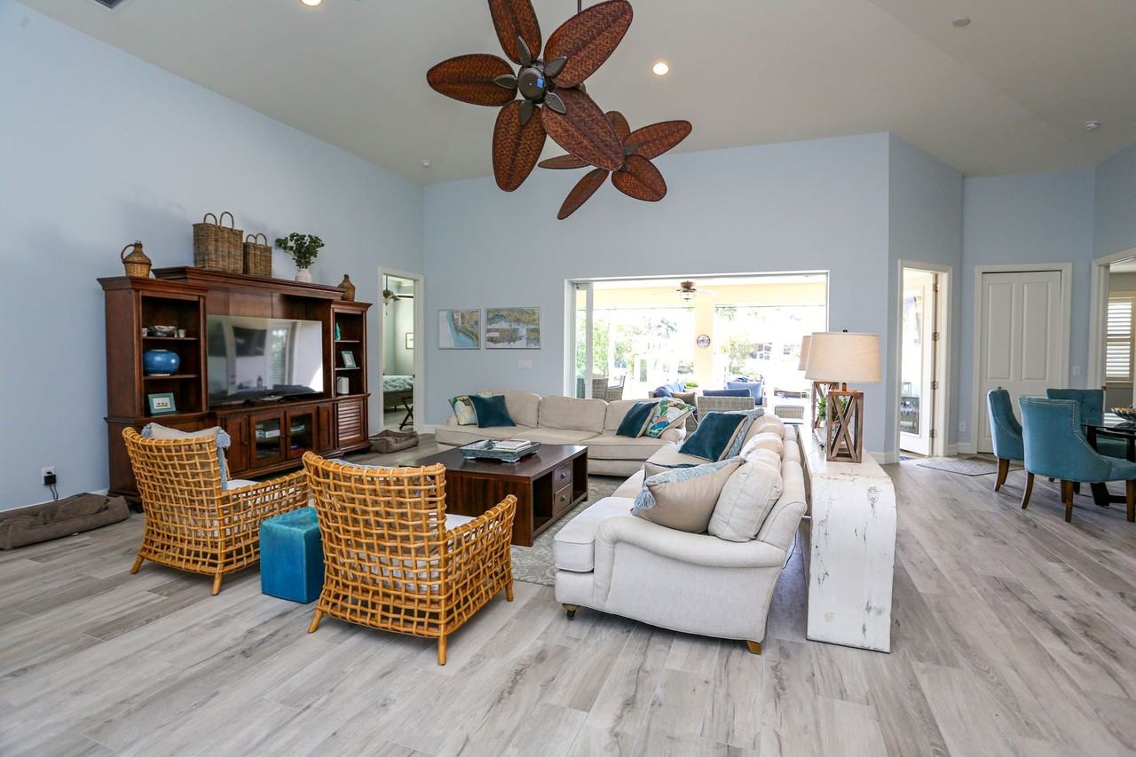 1480 Curlew Ave - Photo 5 of 50