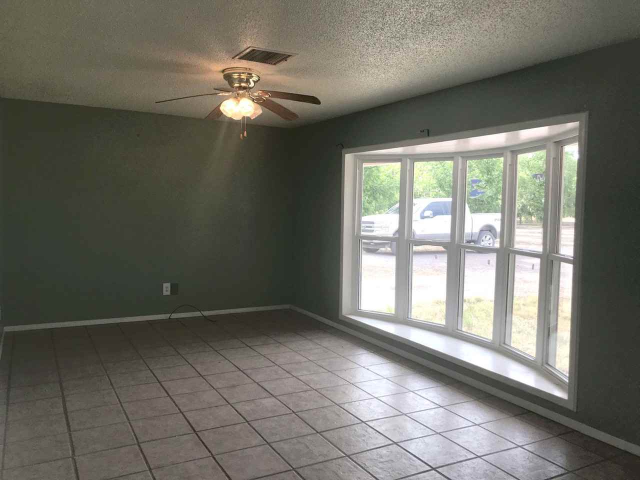 750 Yucca Rd - Photo 2 of 13