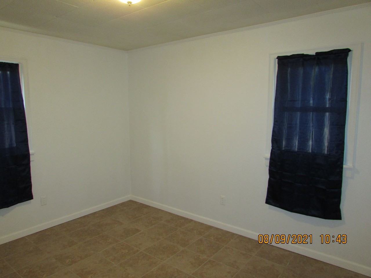 1106 S Platinum Ave - Photo 2 of 40