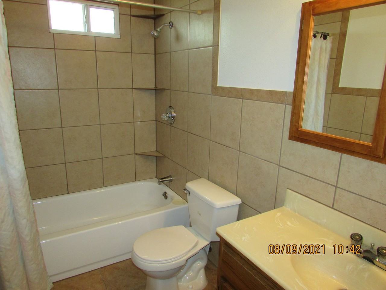 1106 S Platinum Ave - Photo 3 of 40