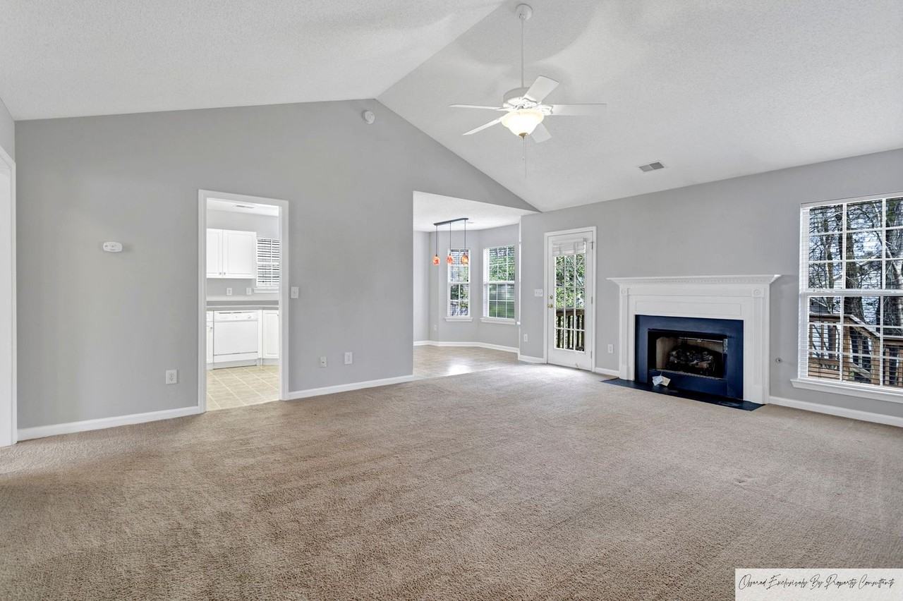 8 Whitewater Ct - Photo 3 of 28