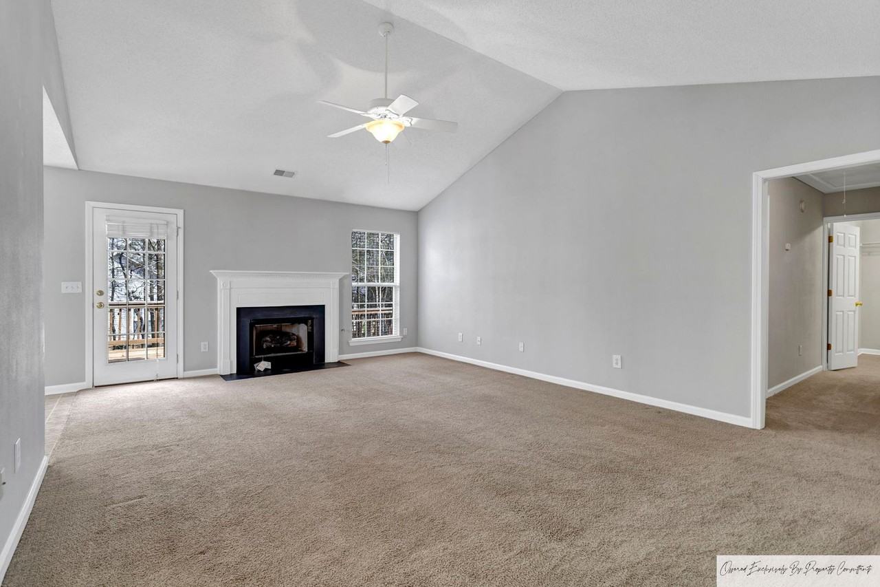 8 Whitewater Ct - Photo 4 of 28