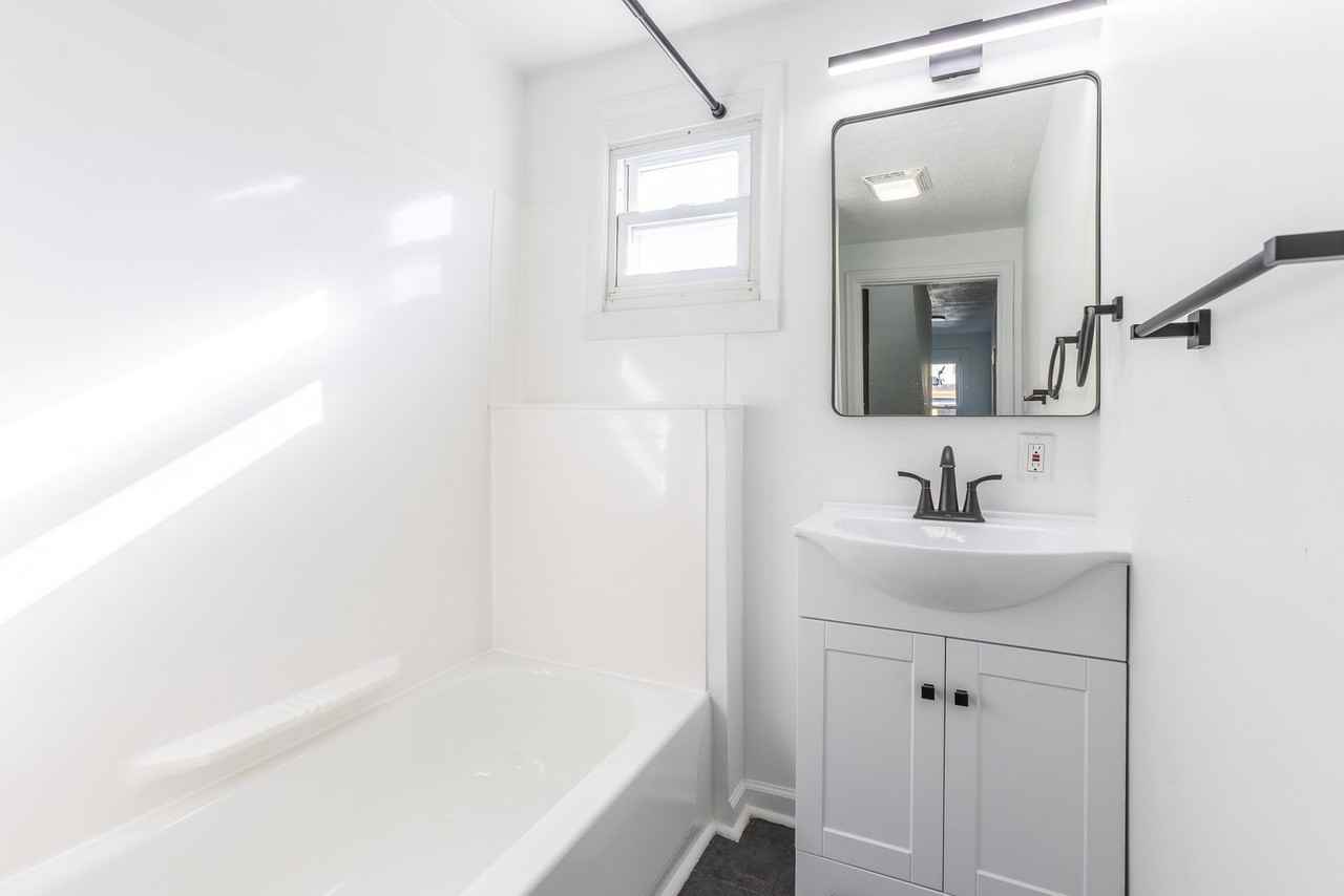 824 Excelsior St - Photo 3 of 40
