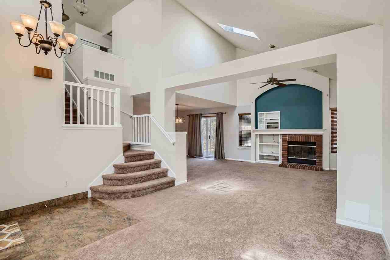 17309 Lindon Dr - Photo 2 of 14