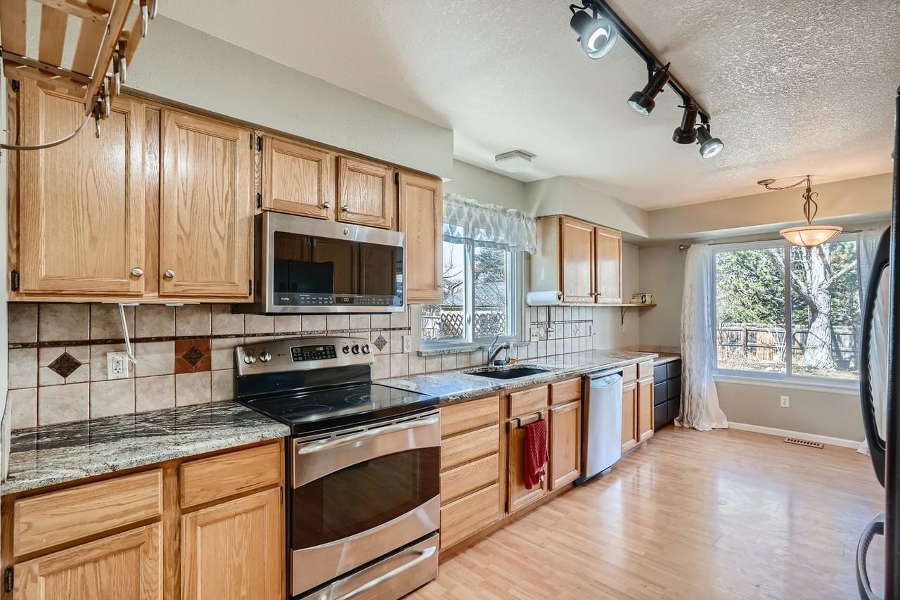 17309 Lindon Dr - Photo 5 of 14