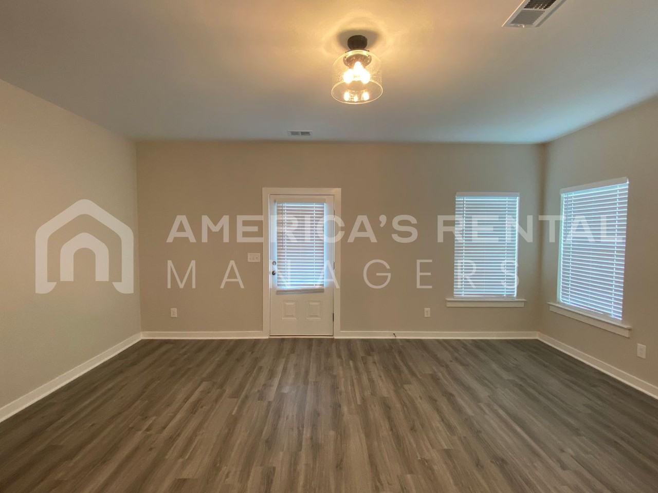 15656 Capstone Blvd - Photo 2 of 35