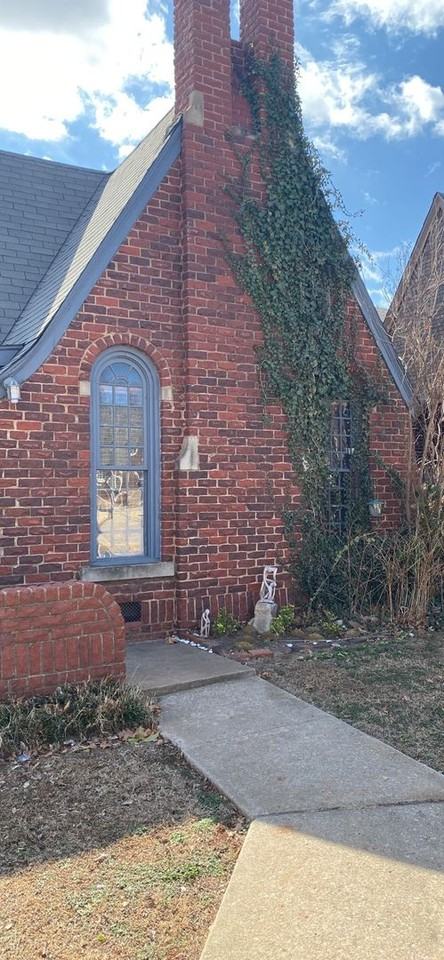 406 Nw 33rd St - Photo 3 of 20