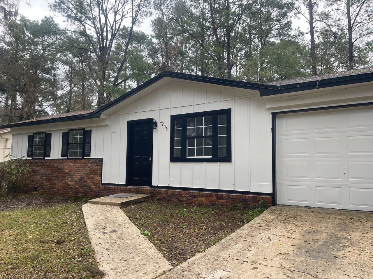 4205 Scarlett Dr - Photo 2 of 6