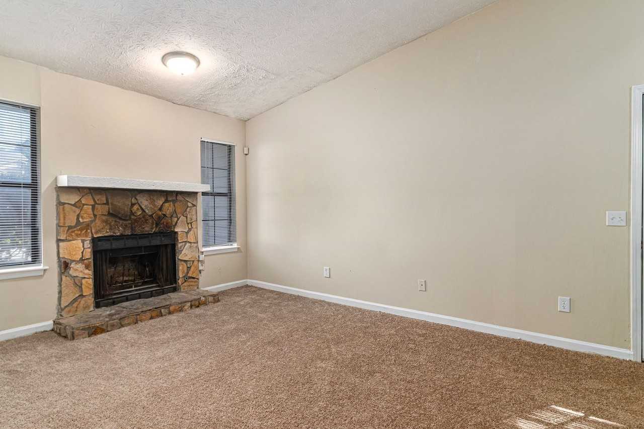 6124 Dana Ct - Photo 3 of 20
