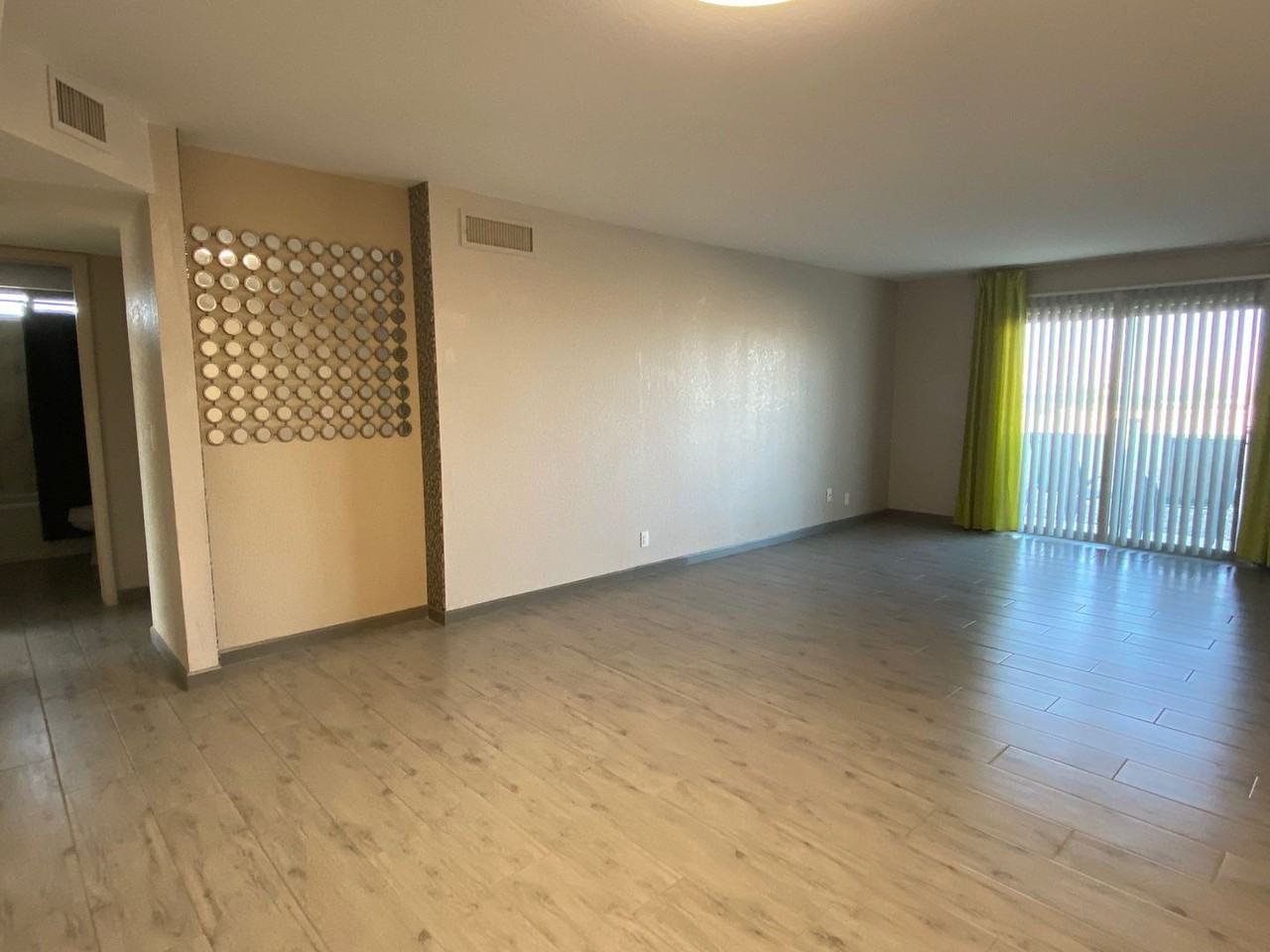 381 Lake Havasu Ave N - Photo 4 of 8