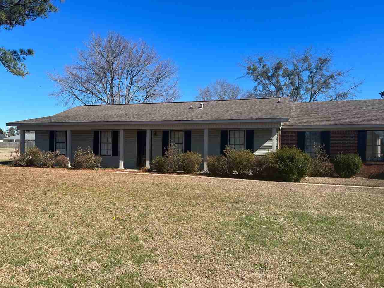 11891 Kentuck Ave - Photo 2 of 3