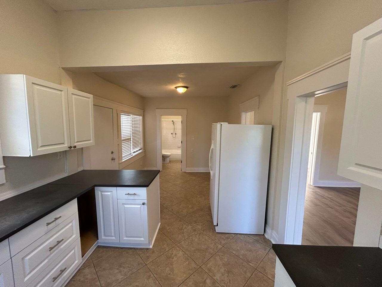 1212 18th Avenue - Photo 7 of 18