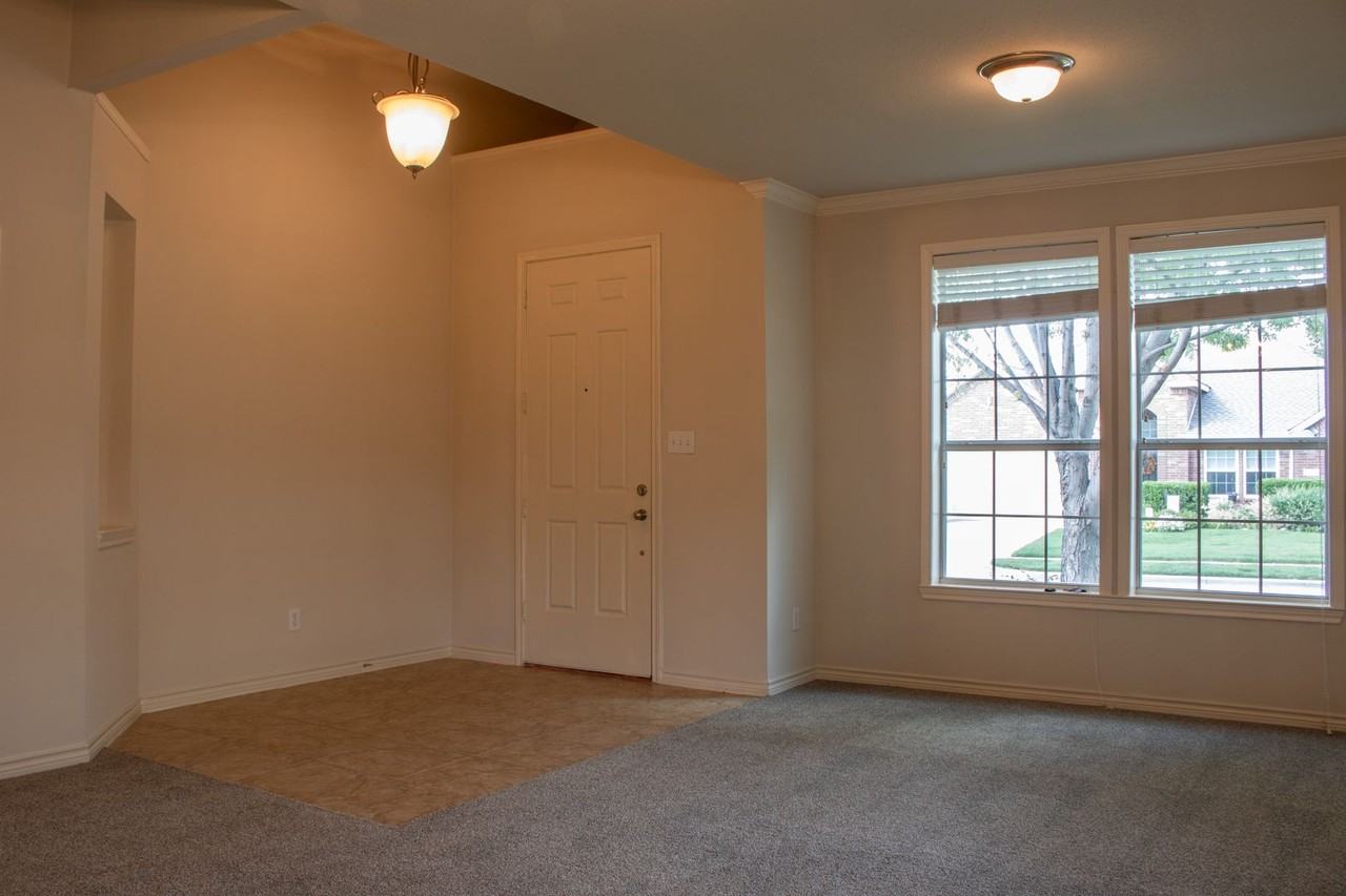 2620 Pinto Dr - Photo 7 of 22